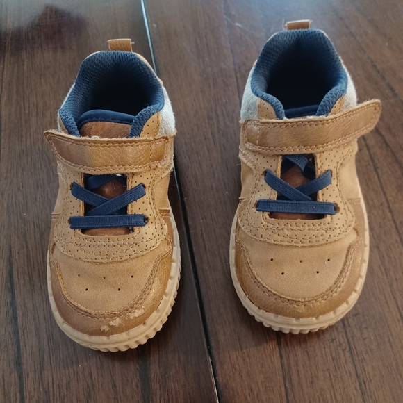 OshKosh B'gosh Other - Toddler boy shoes